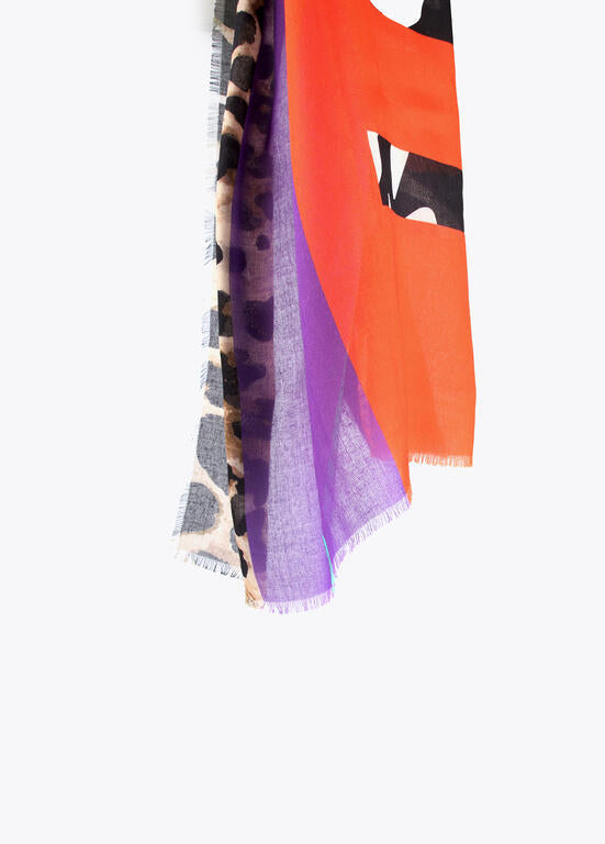 Foulard leoprdo y letras Lola Casademunt